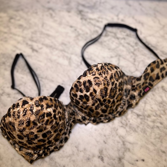 Victoria Secret bra trio! 3 bras for less than 1! 💵 - Picture 5 of 10